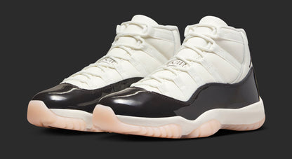 Air Jordan 11 Neapolitan