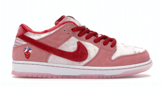 Dunk Sb Low Strange love